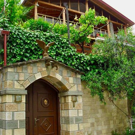 Alimeti Guesthouse 培拉特 外观 照片