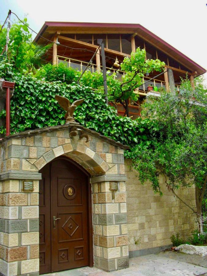 Alimeti Guesthouse 培拉特 外观 照片