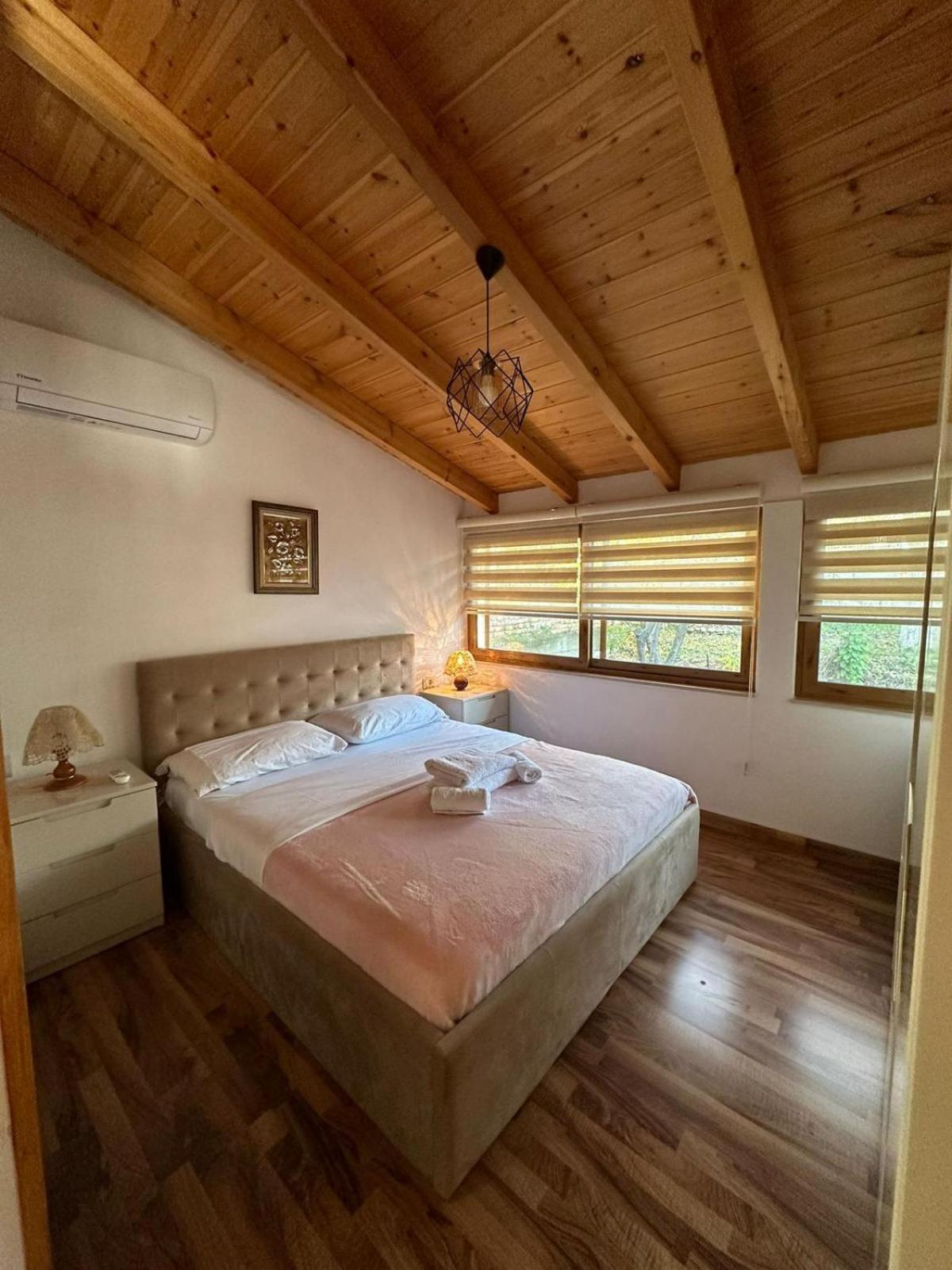 Alimeti Guesthouse 培拉特 外观 照片