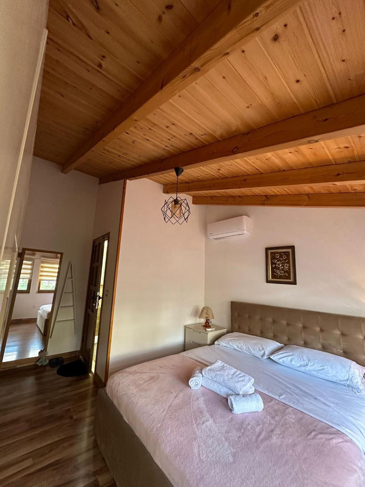 Alimeti Guesthouse 培拉特 外观 照片
