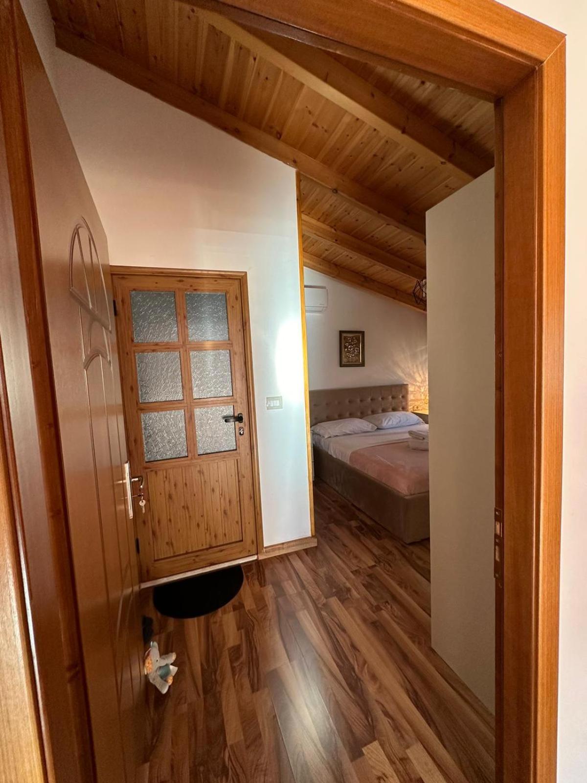 Alimeti Guesthouse 培拉特 外观 照片