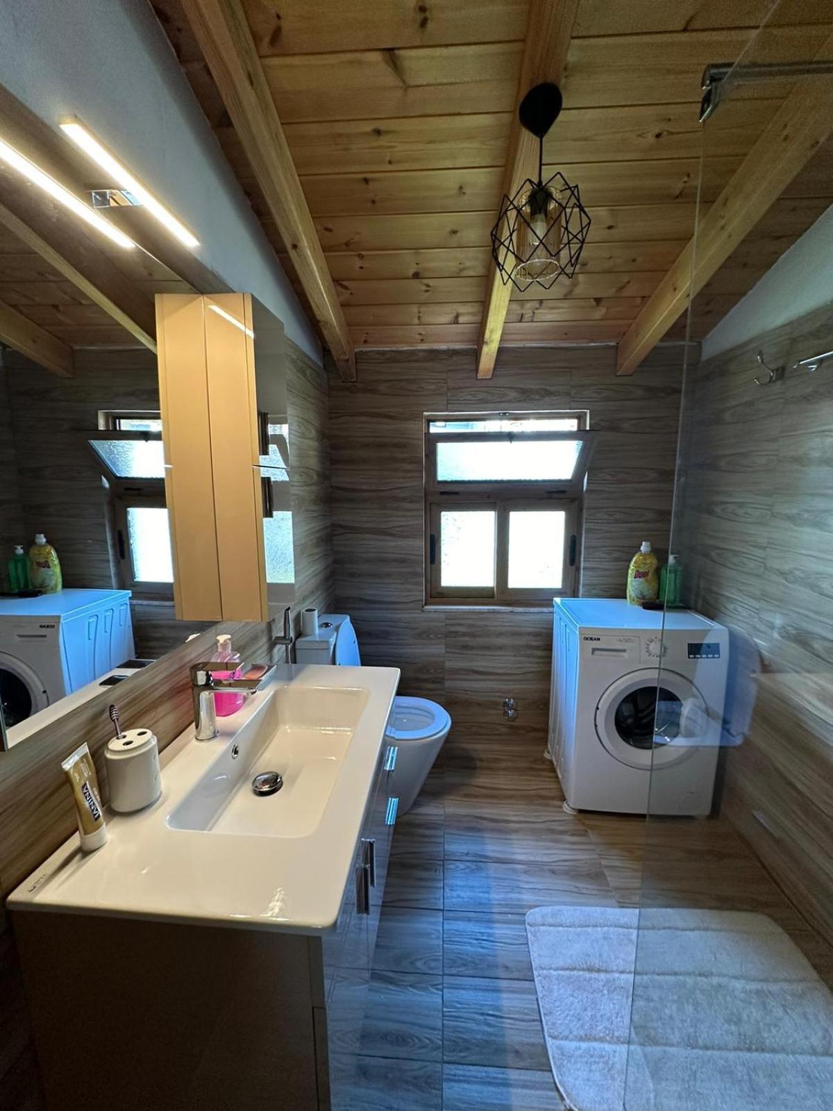 Alimeti Guesthouse 培拉特 外观 照片