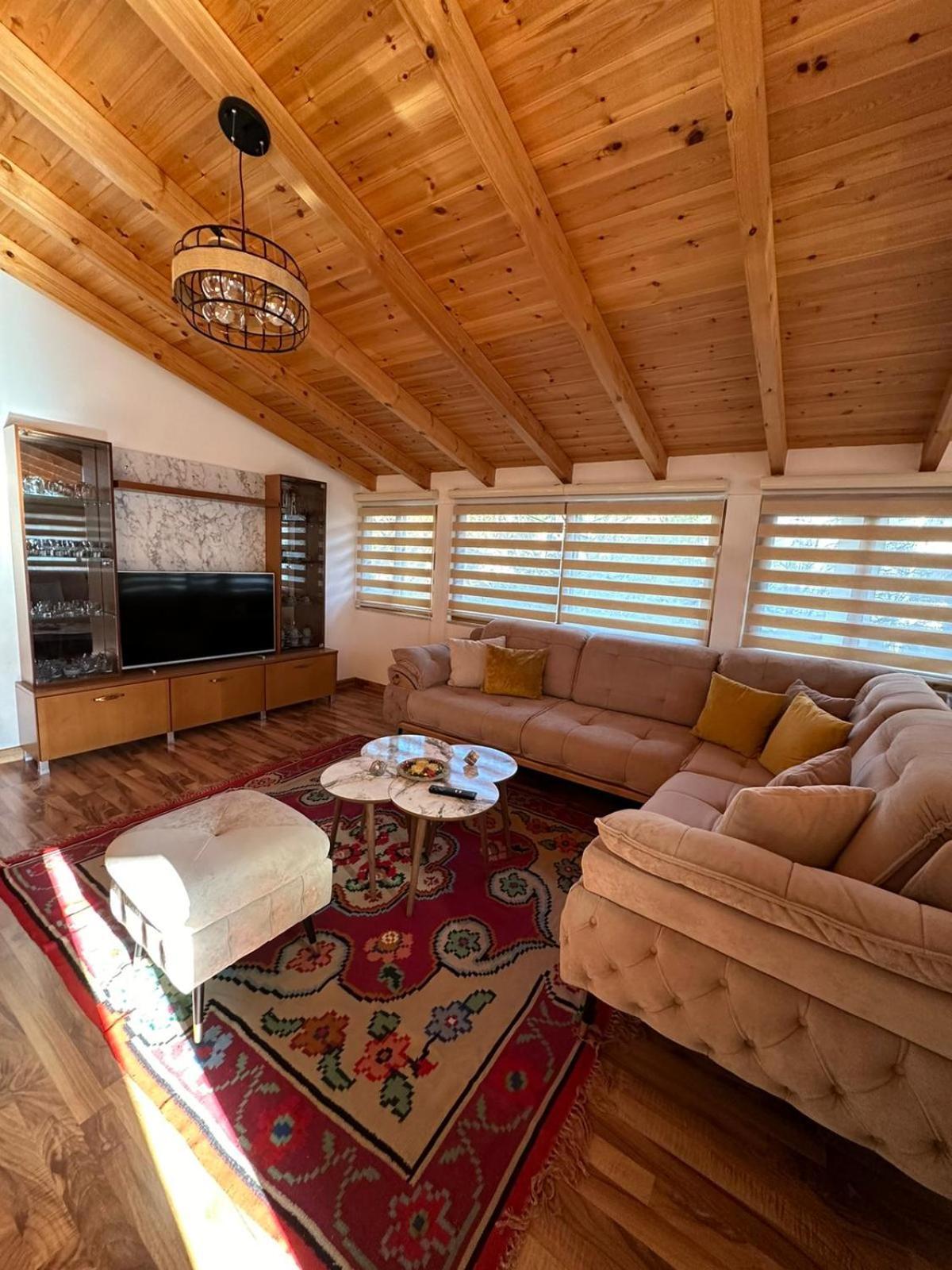 Alimeti Guesthouse 培拉特 外观 照片