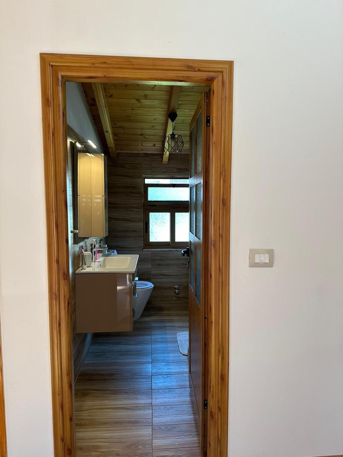Alimeti Guesthouse 培拉特 外观 照片