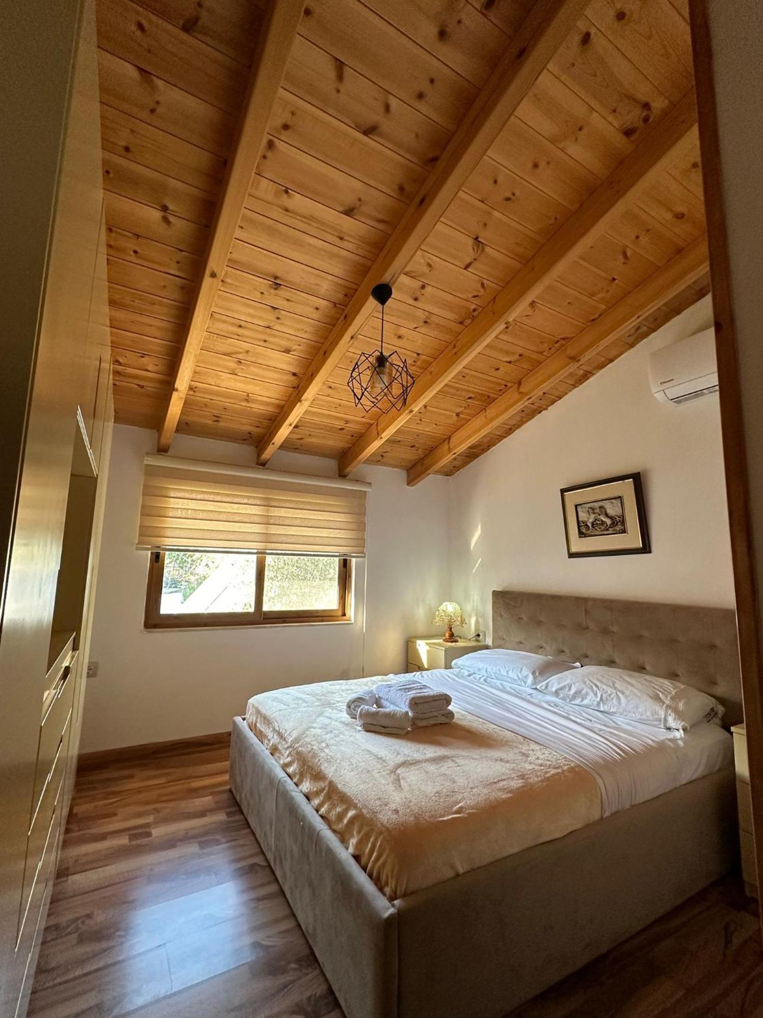 Alimeti Guesthouse 培拉特 外观 照片