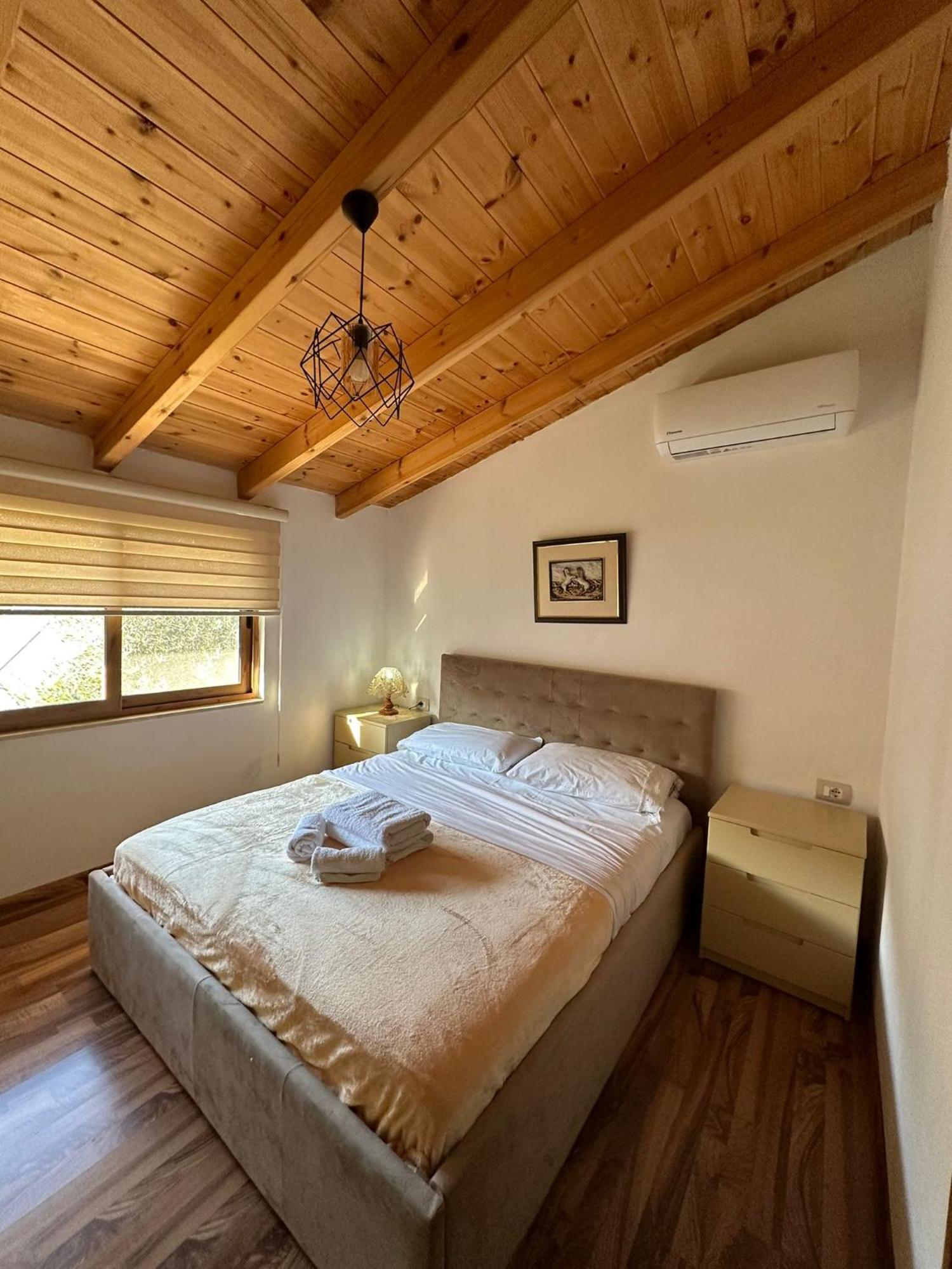 Alimeti Guesthouse 培拉特 外观 照片