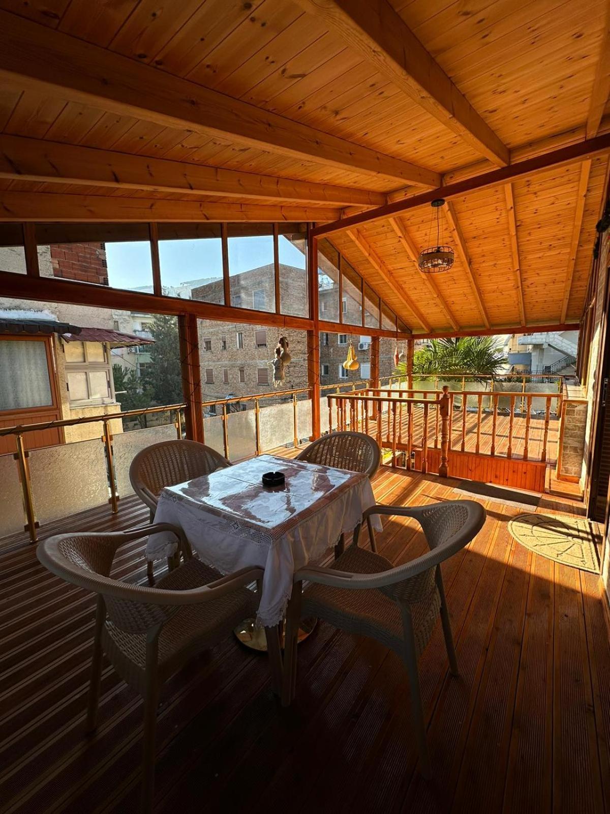 Alimeti Guesthouse 培拉特 外观 照片