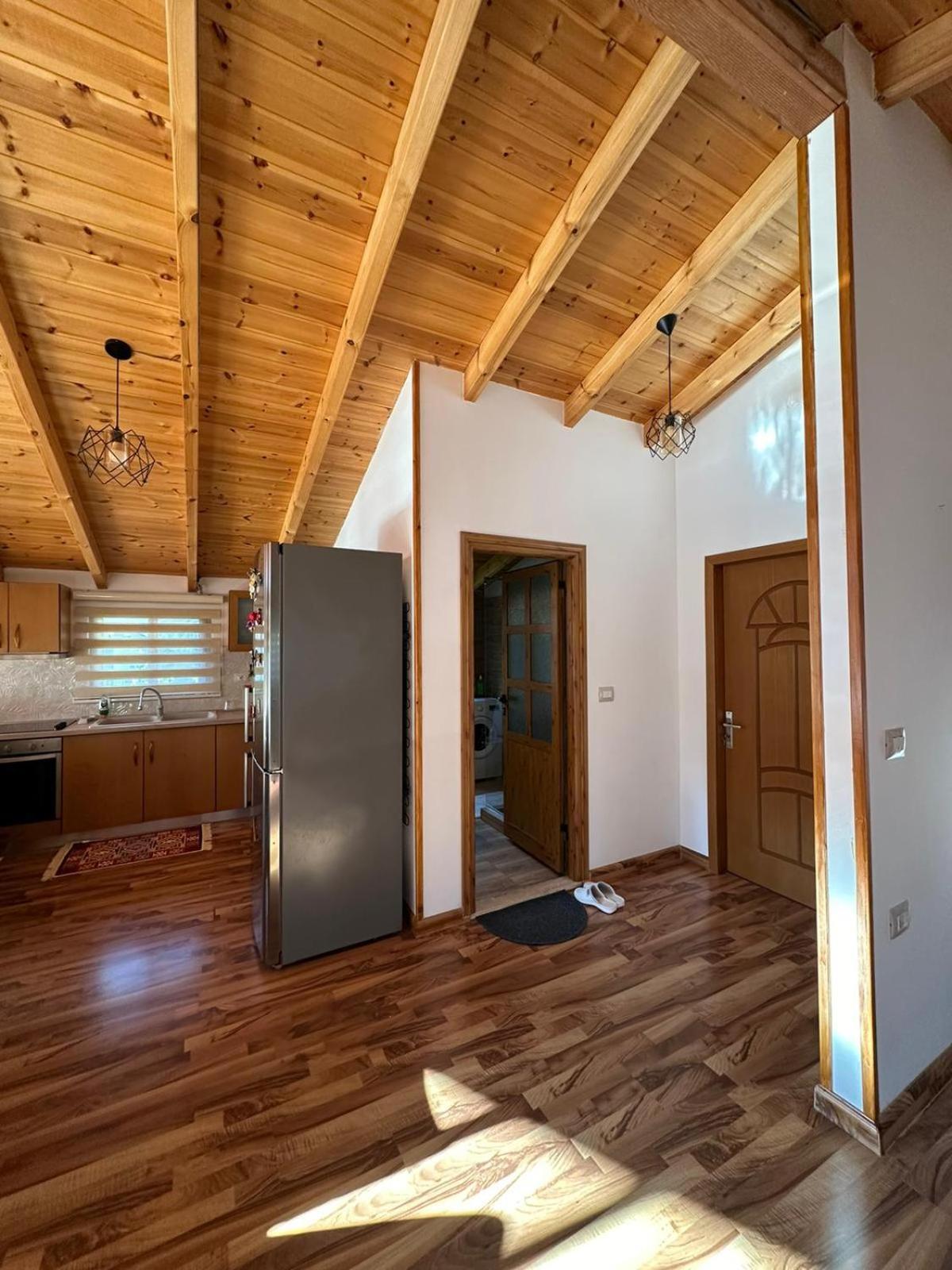Alimeti Guesthouse 培拉特 外观 照片