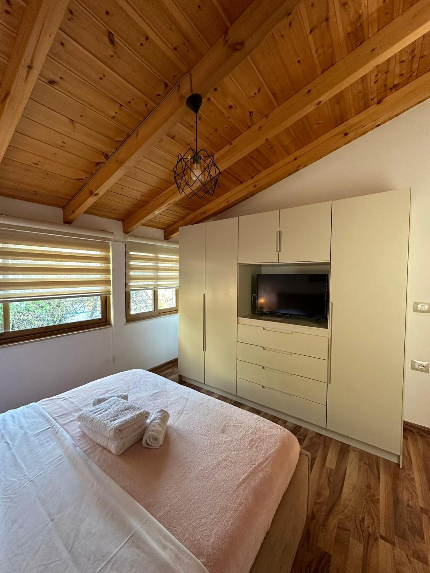 Alimeti Guesthouse 培拉特 外观 照片