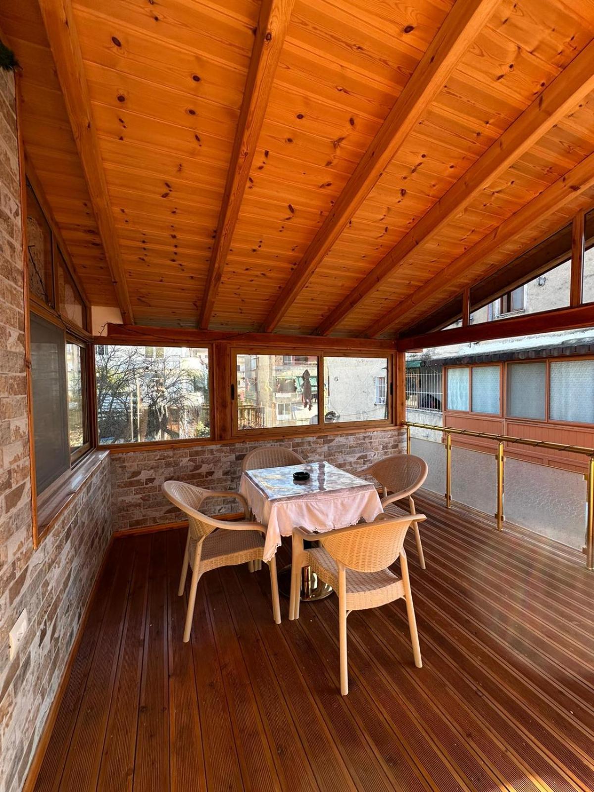 Alimeti Guesthouse 培拉特 外观 照片